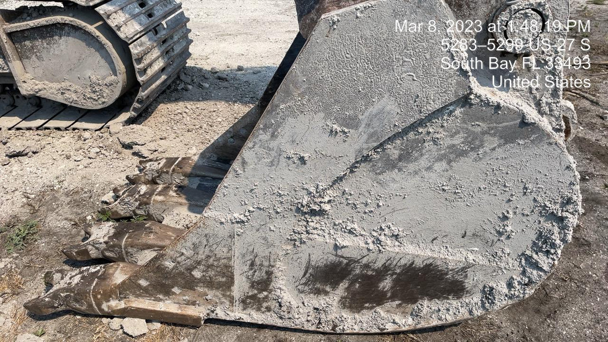 2017 CASE 36" Bucket - Case