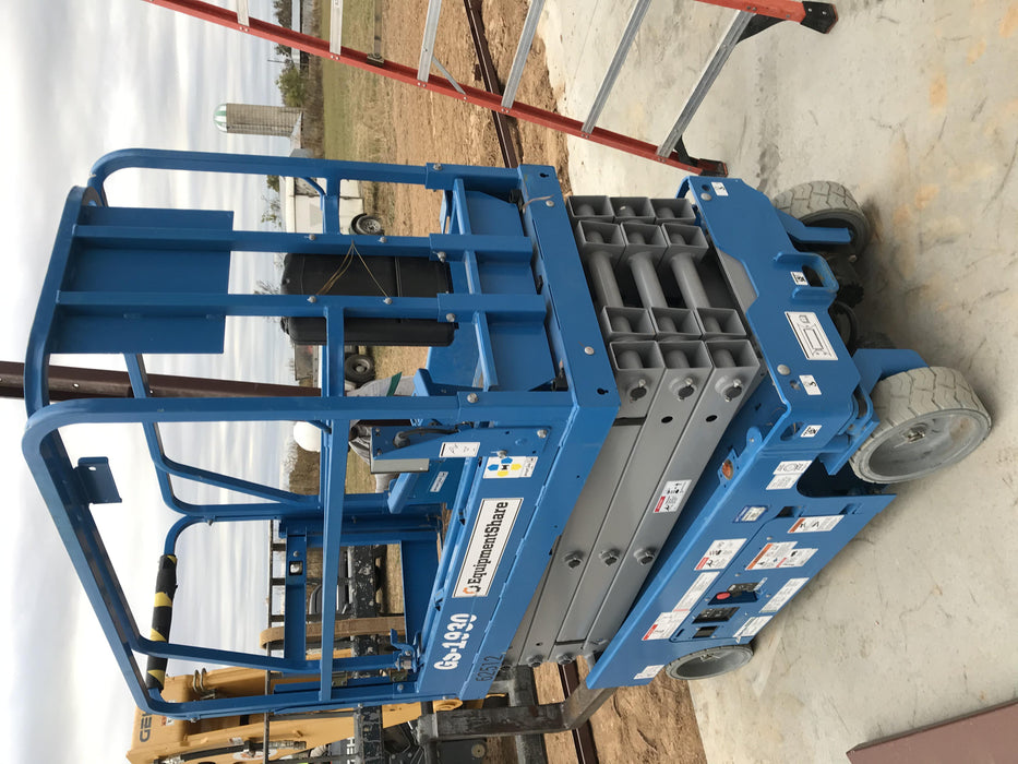 2020 Genie GS-1930 Solid Non Marking Tires, Beacon, Folding rails with half height swing gate