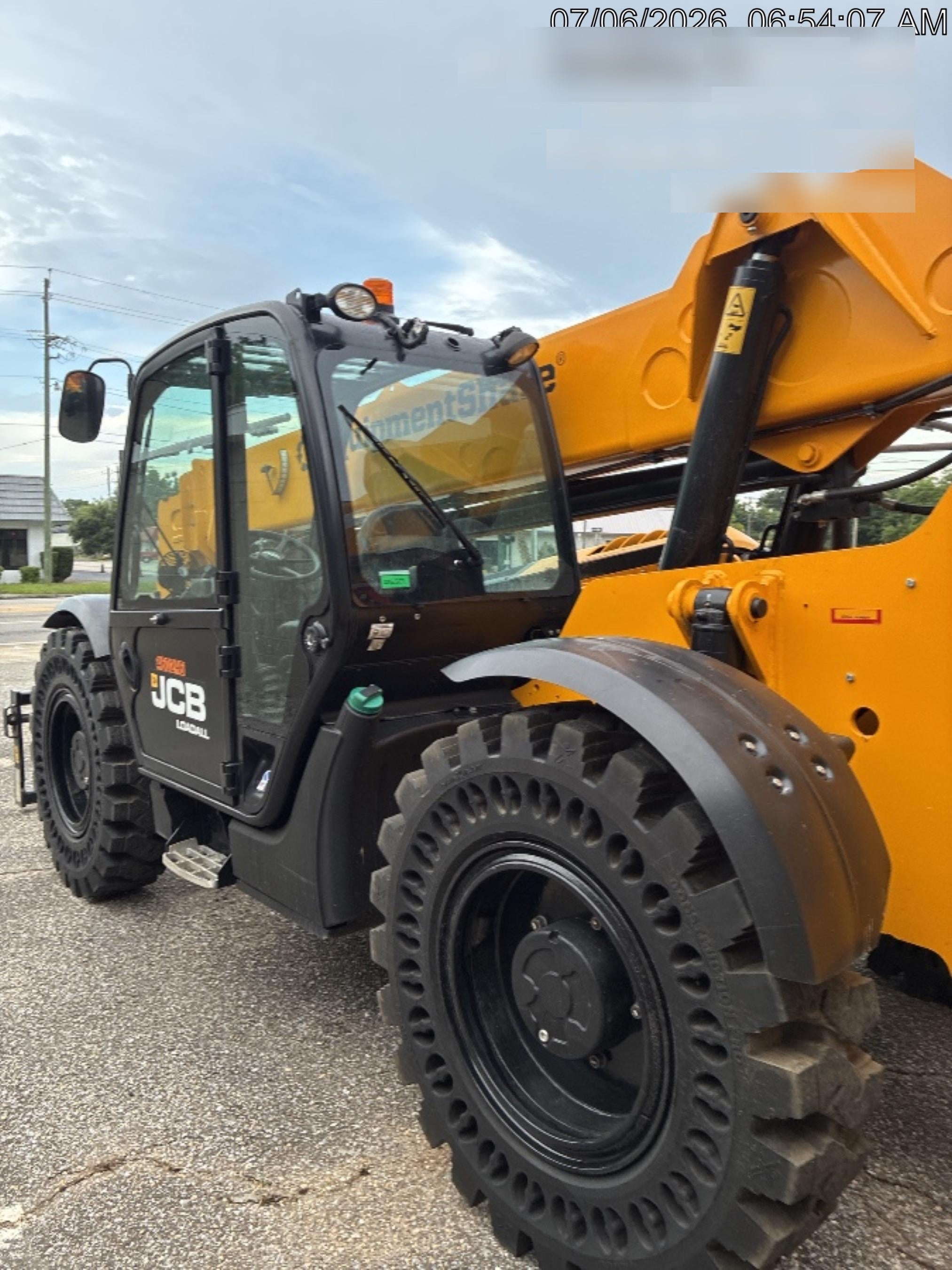 2024 JCB 509-42