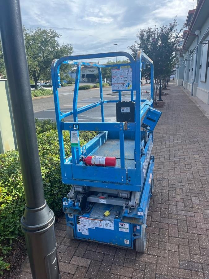 2023 GENIE GS-1432