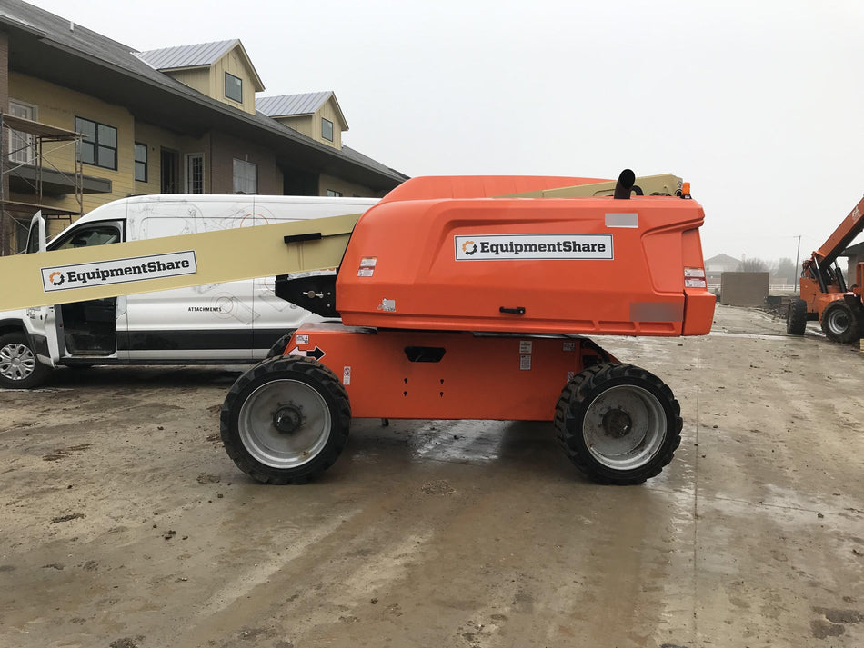 2019 JLG 660SJ