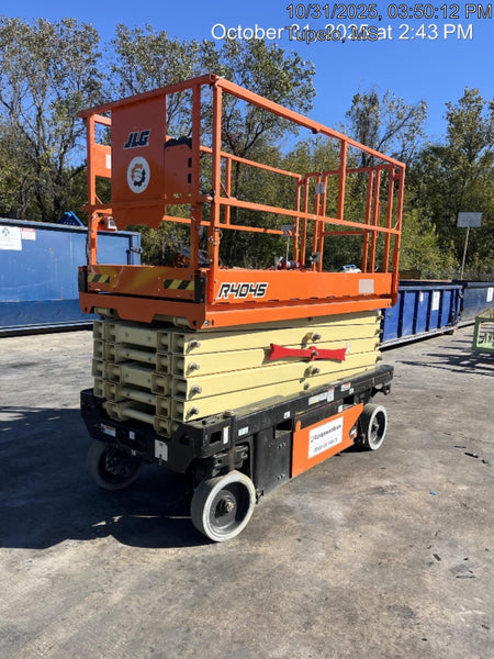 2023 JLG R4045