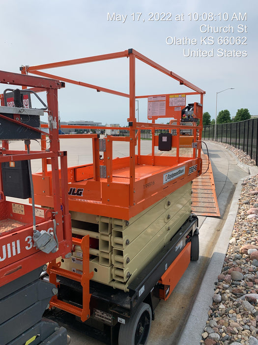 2021 JLG R3246