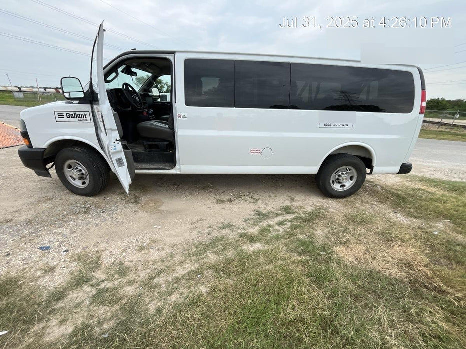 2025 CHEVROLET Express Van - Rental