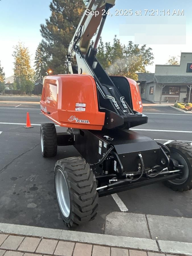 2025 JLG 660SJ