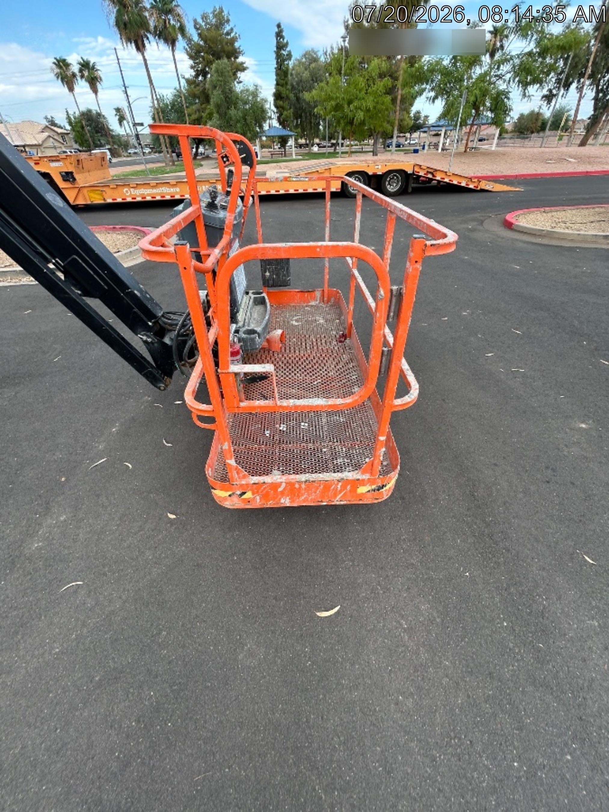 2023 JLG 660SJ
