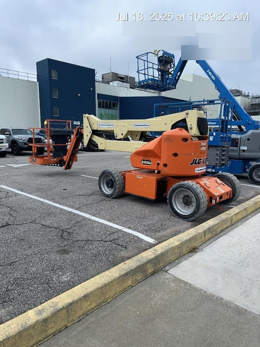 2019 JLG E450AJ