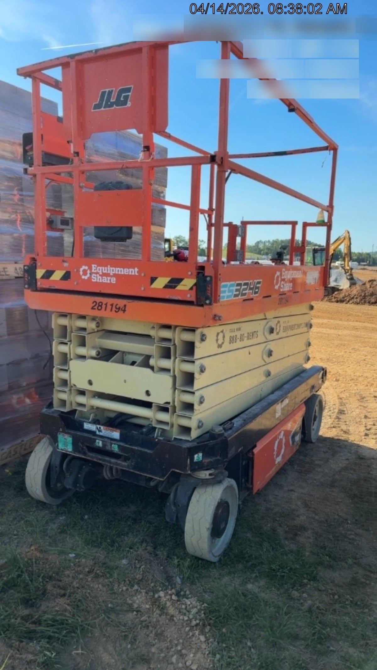 2022 JLG ES3246