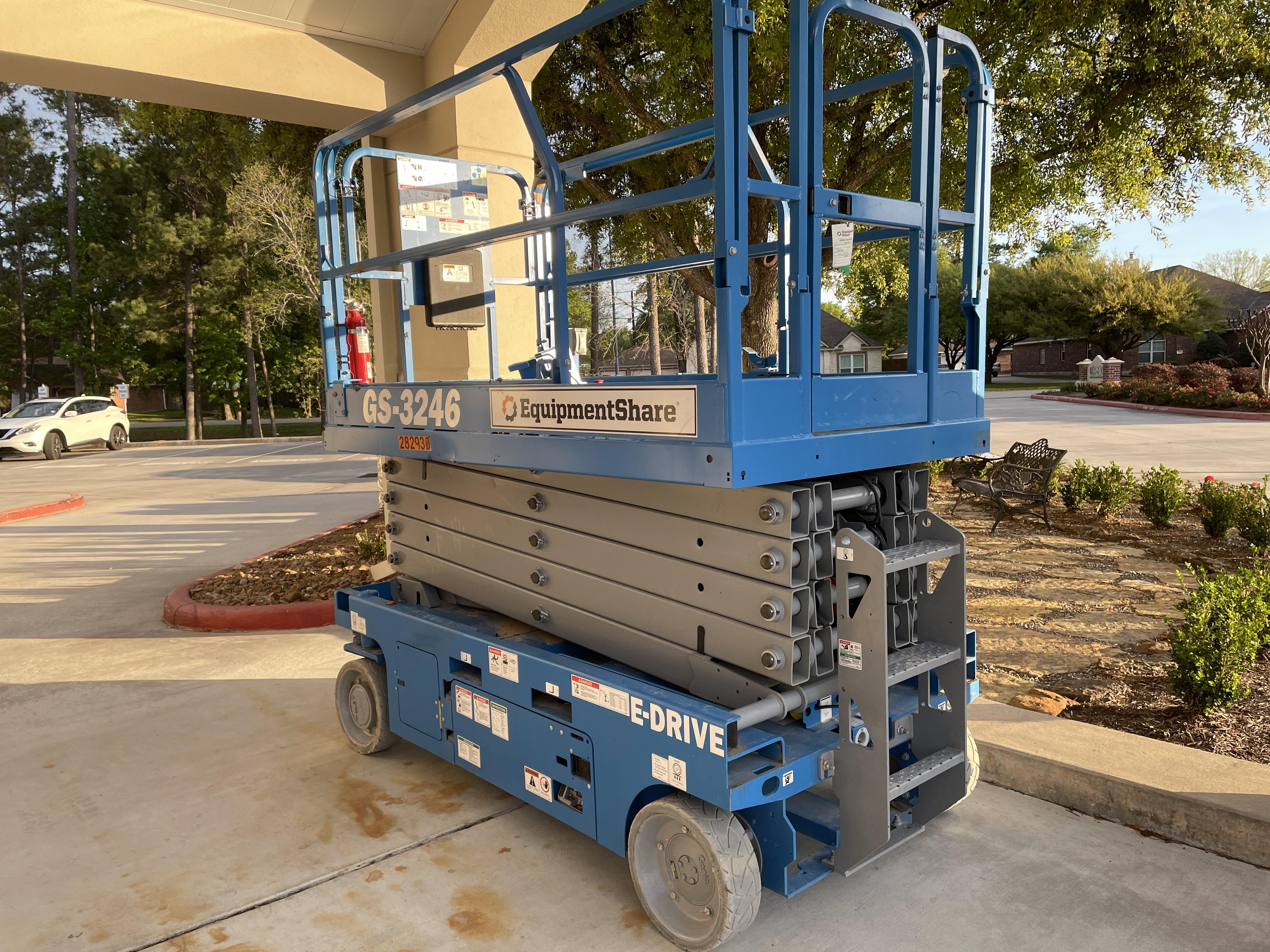 2022 GENIE GS-3246