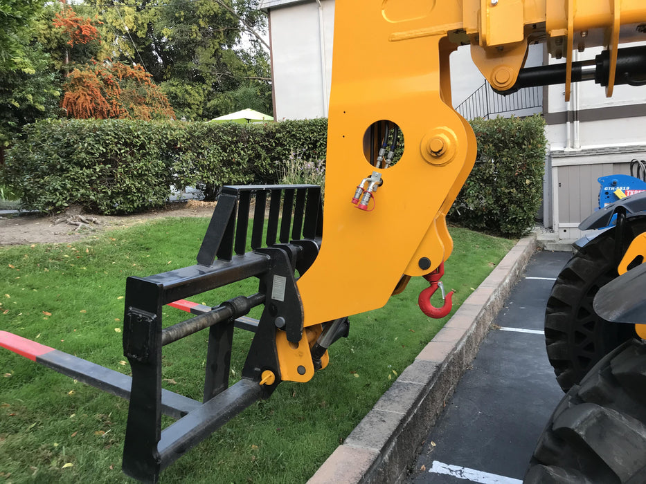 2020 JCB 509-42 Canopy, Solid Tires, Work Lights, Beacon, Aux Hydraulics, Back up Alarm, Lifting Eye, ES Decals