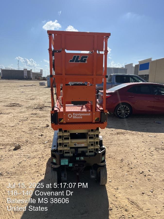 2025 JLG ES1932