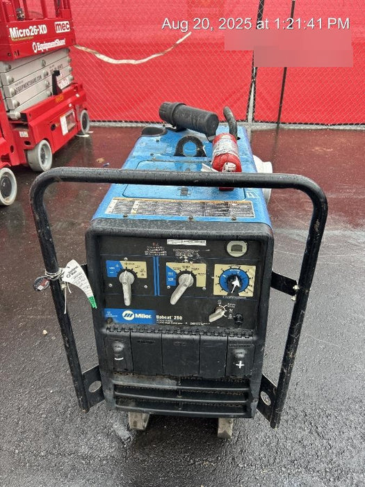 2019 Miller Electric BOBCAT 250 LP/Propane, Running Gear, Tank Bracket, Hose