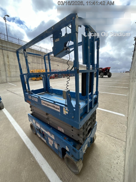 2020 Genie GS-1930 Solid Non Marking Tires, Beacon, Folding rails with half height swing gate