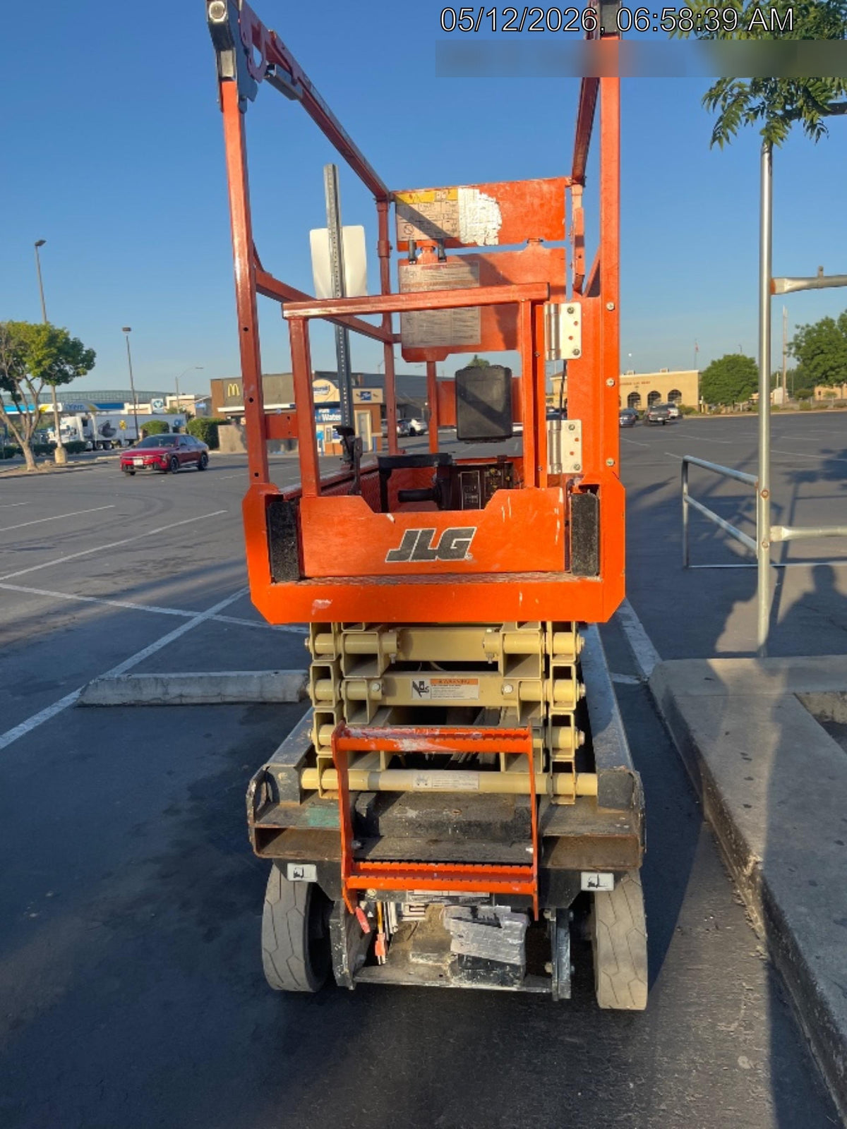 2022 JLG ES1932