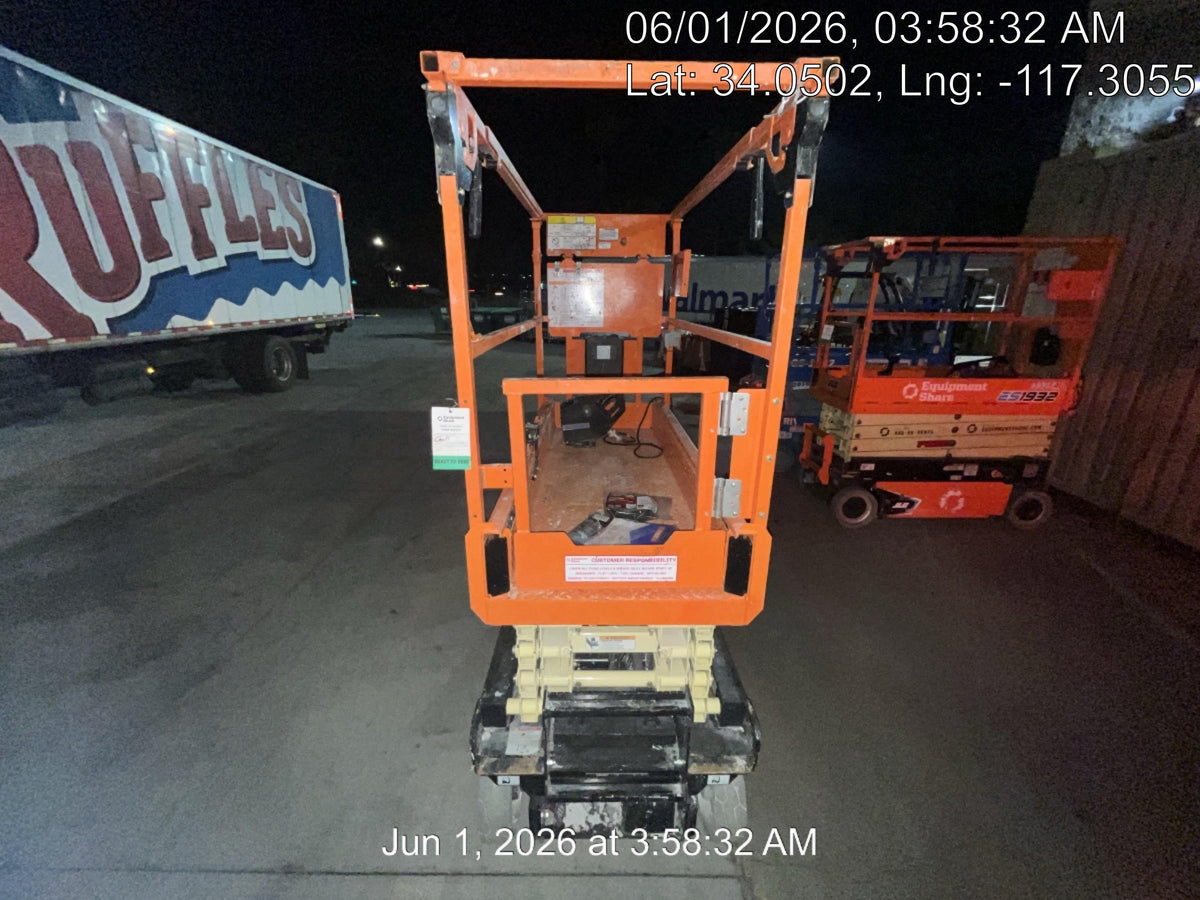 2024 JLG ES1932