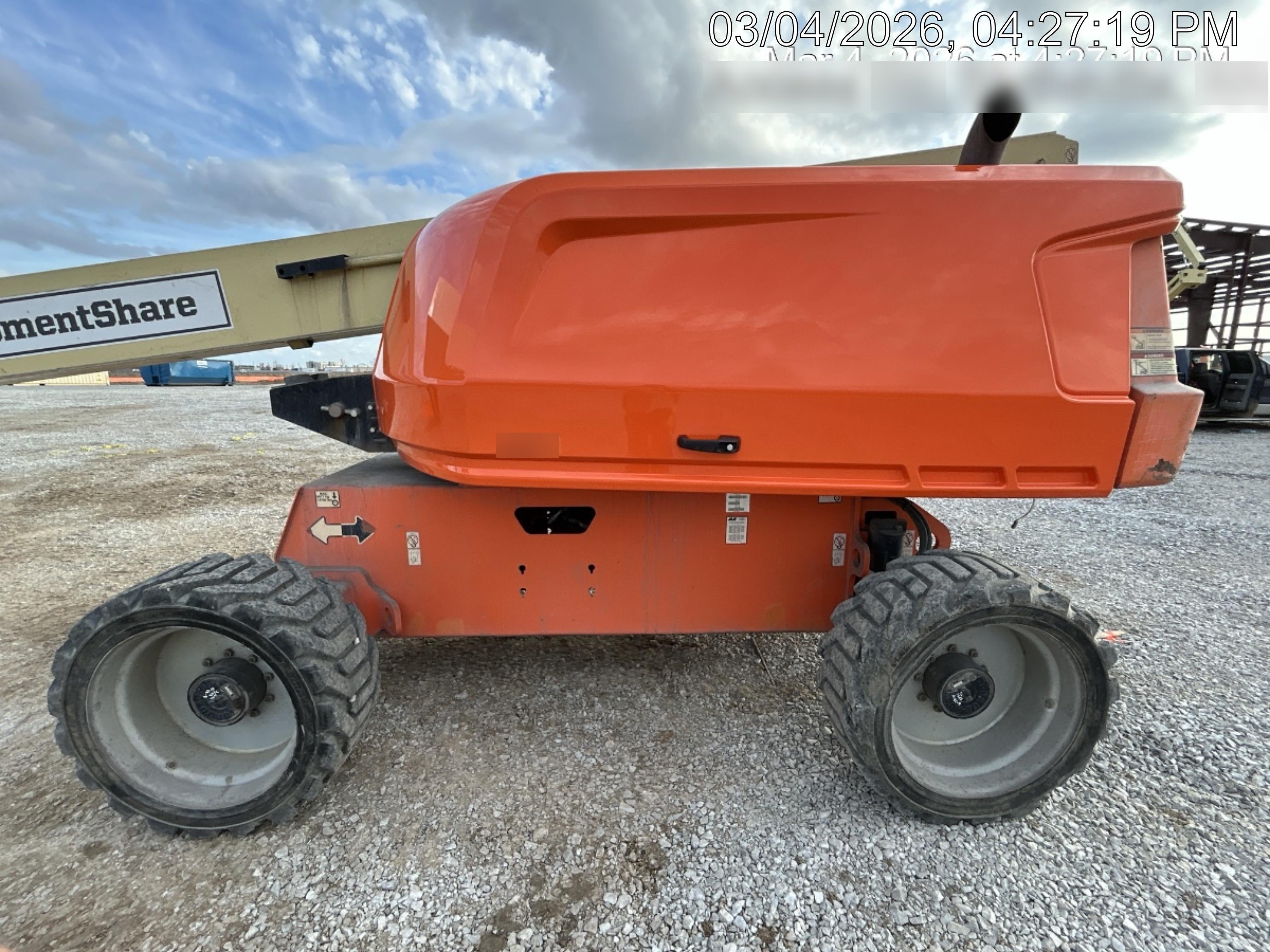 2019 JLG 660SJ