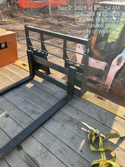 2025 ARROW MATERIAL HANDLING 48" Pallet Forks - Arrow