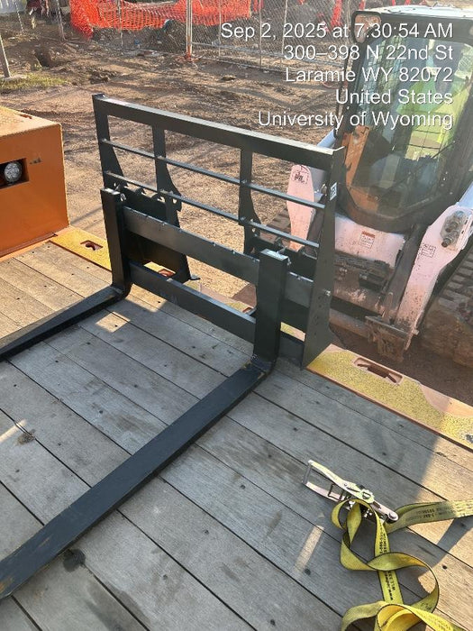 2025 ARROW MATERIAL HANDLING 48" Pallet Forks - Arrow