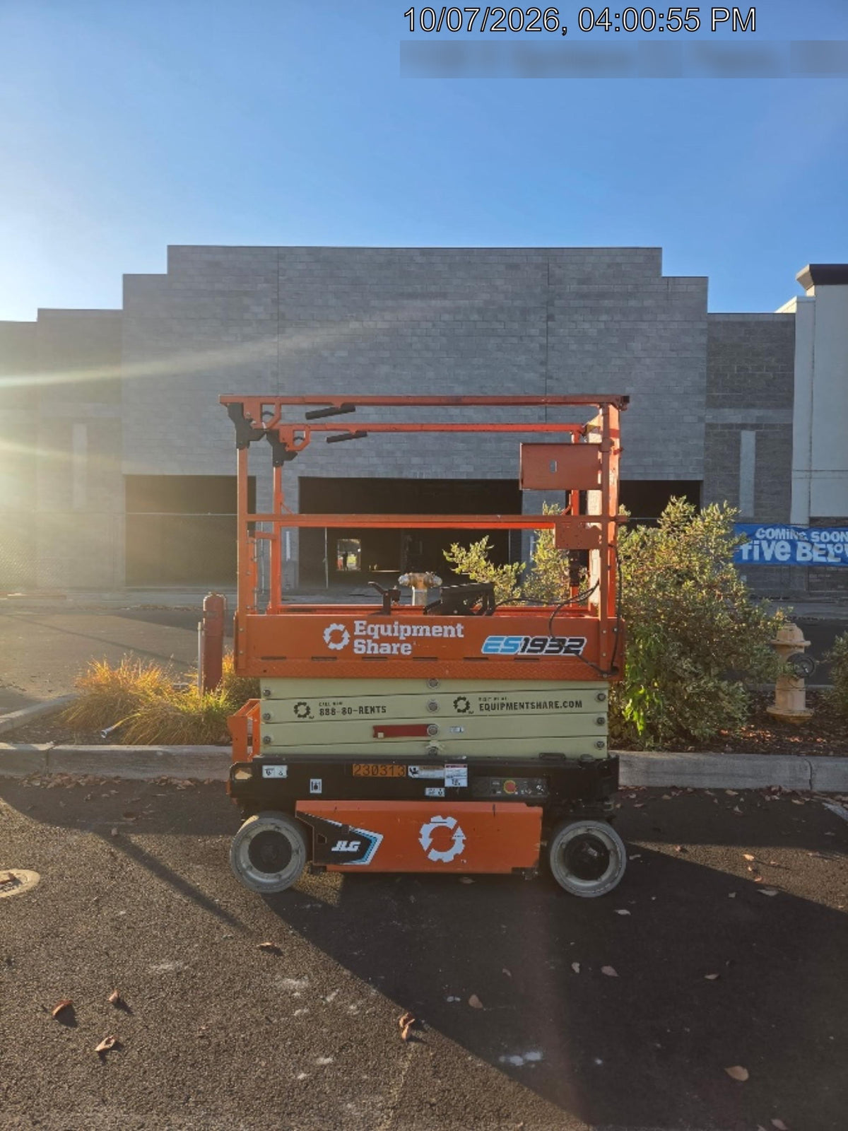 2022 JLG ES1932