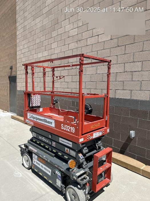 2021 SKYJACK SJ3219