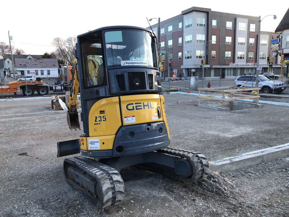 2017 Gehl Z35 Standard Rental Specs