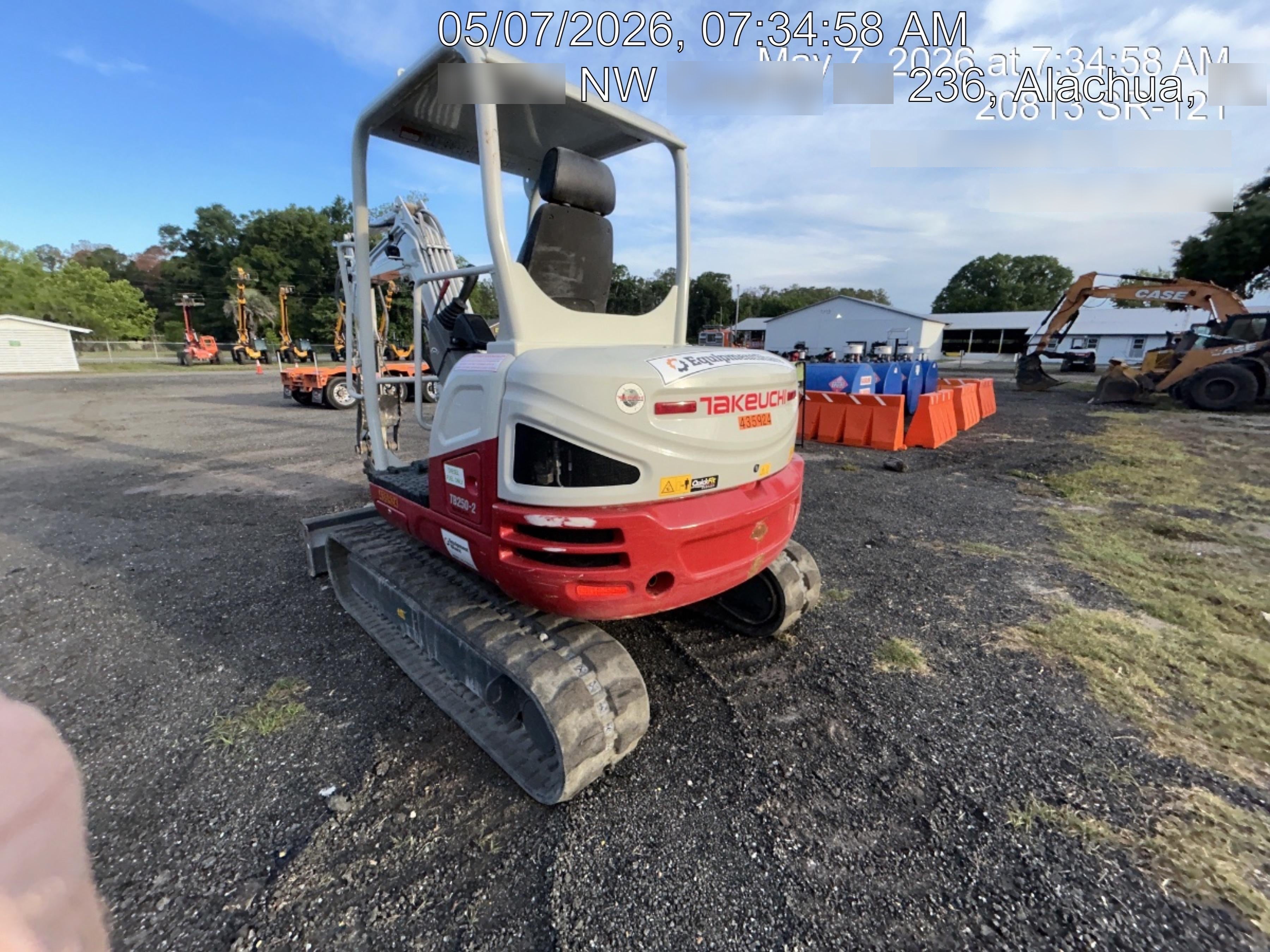 2024 TAKEUCHI TB250-2R