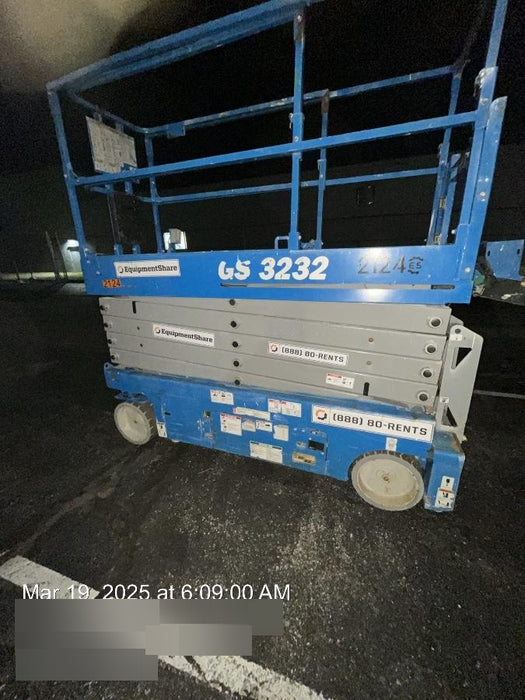 2016 Genie GS-3232 Genie GS3232 Narrow Scissor Lift
