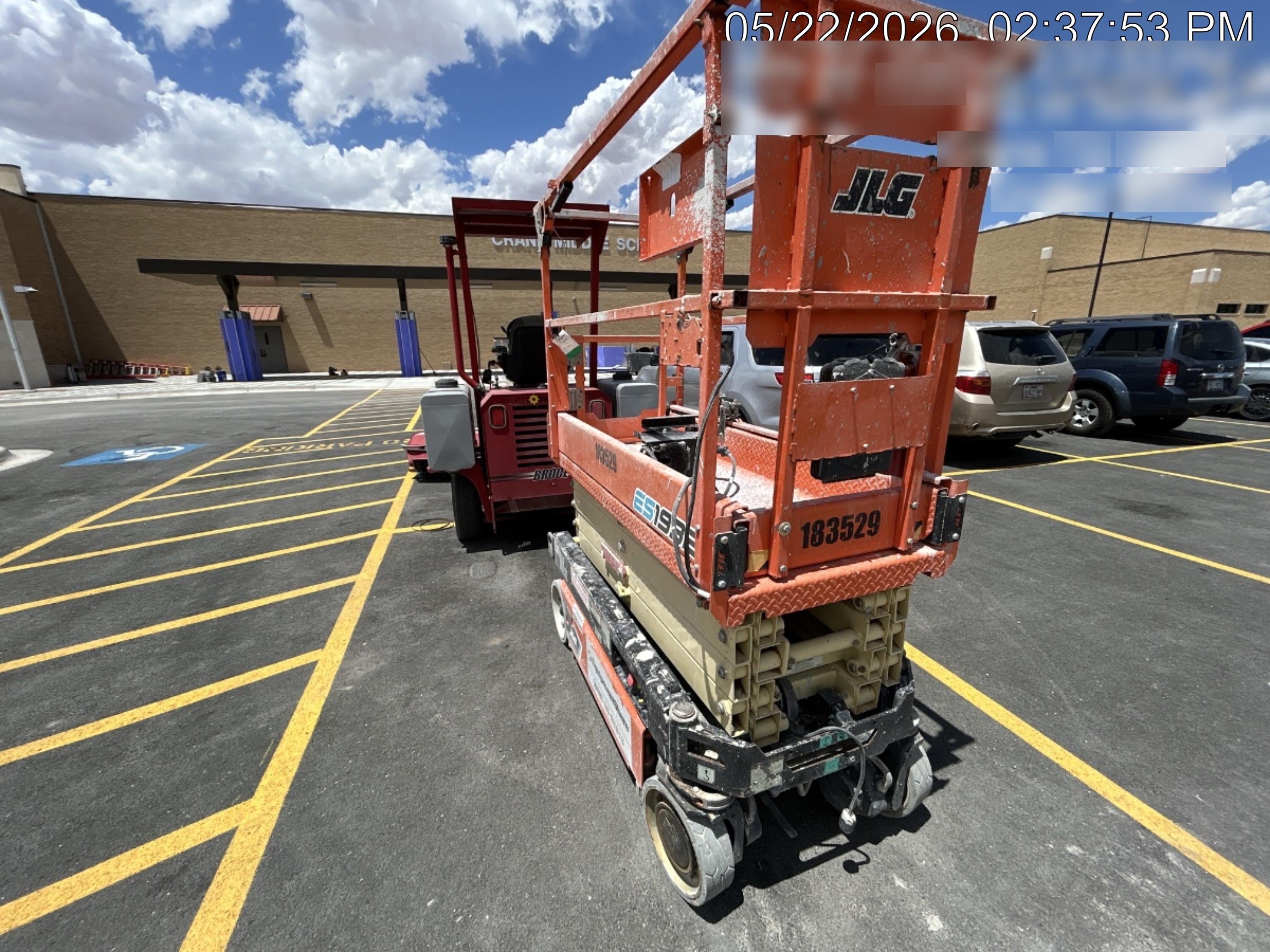 2021 JLG ES1932