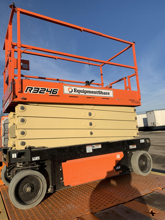 2021 JLG R3246