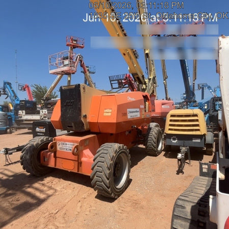 2021 JLG 800AJ