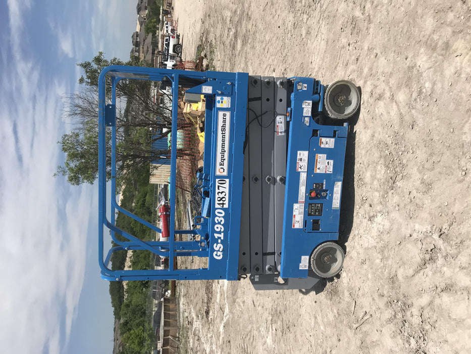 2019 Genie GS-1930 Fixed rails with chain Entry