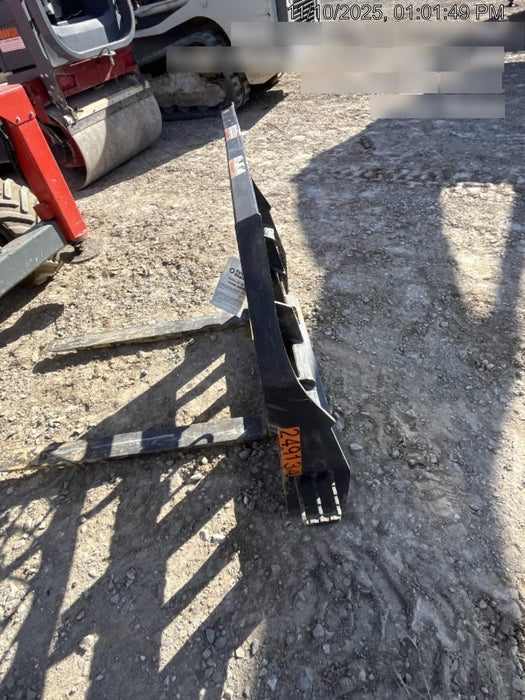 2022 PALADIN 48" Pallet Forks - Paladin