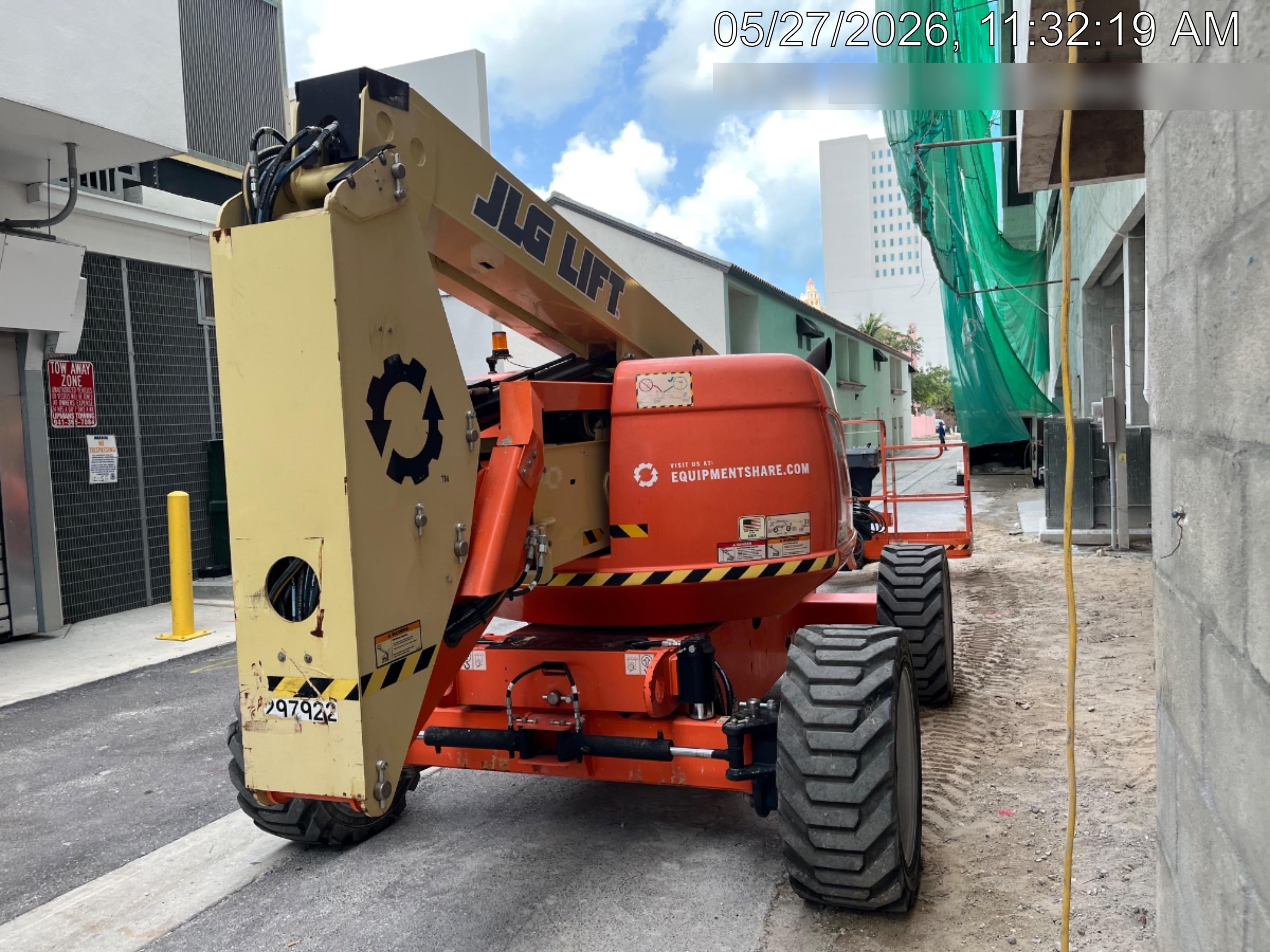 2023 JLG 600AJ
