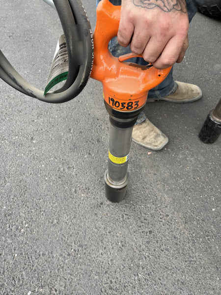 2021 AMERICAN PNEUMATIC TOOL D-handle rivet Buster