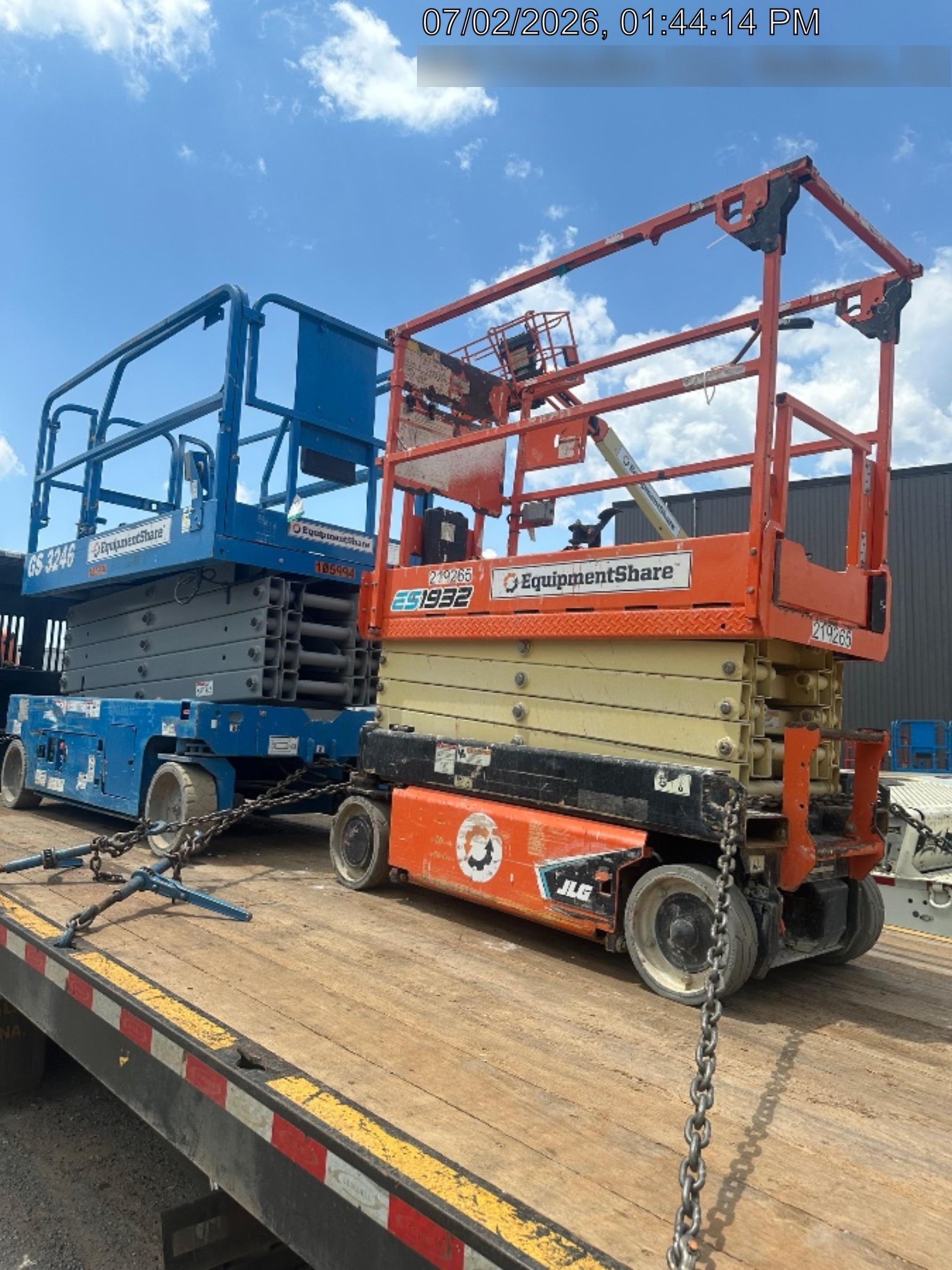 2022 JLG ES1932
