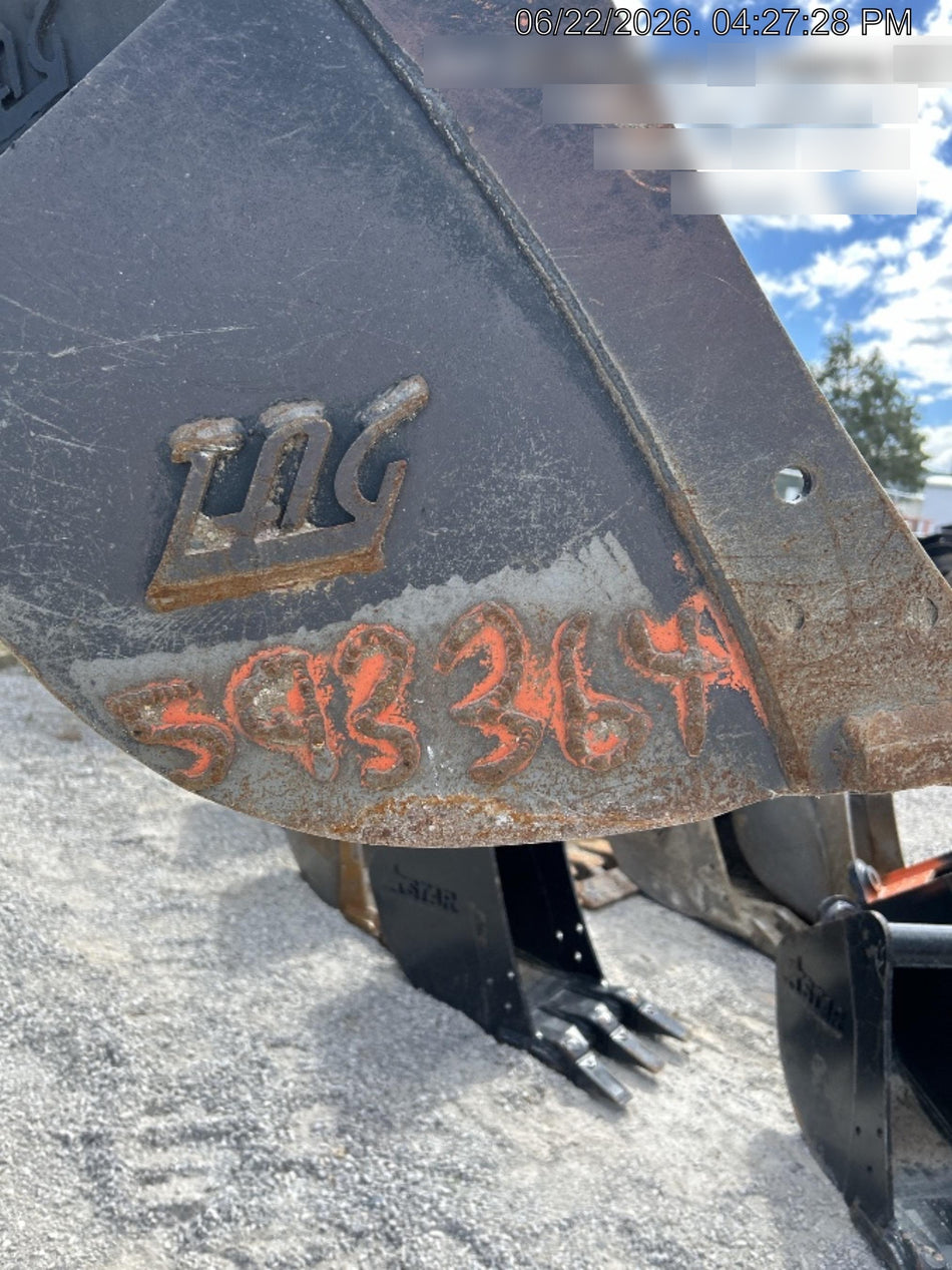 2025 TAKEUCHI 18" HD Bucket - Takeuchi