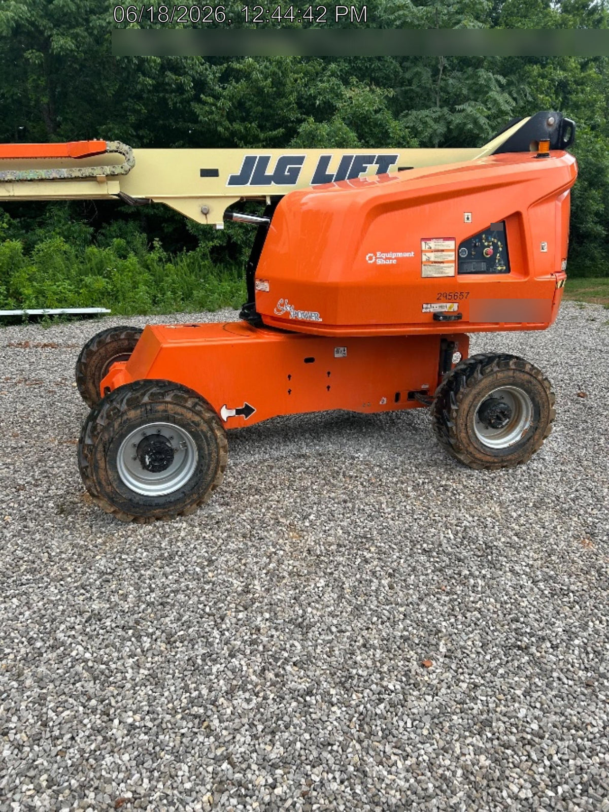 2023 JLG 460SJ