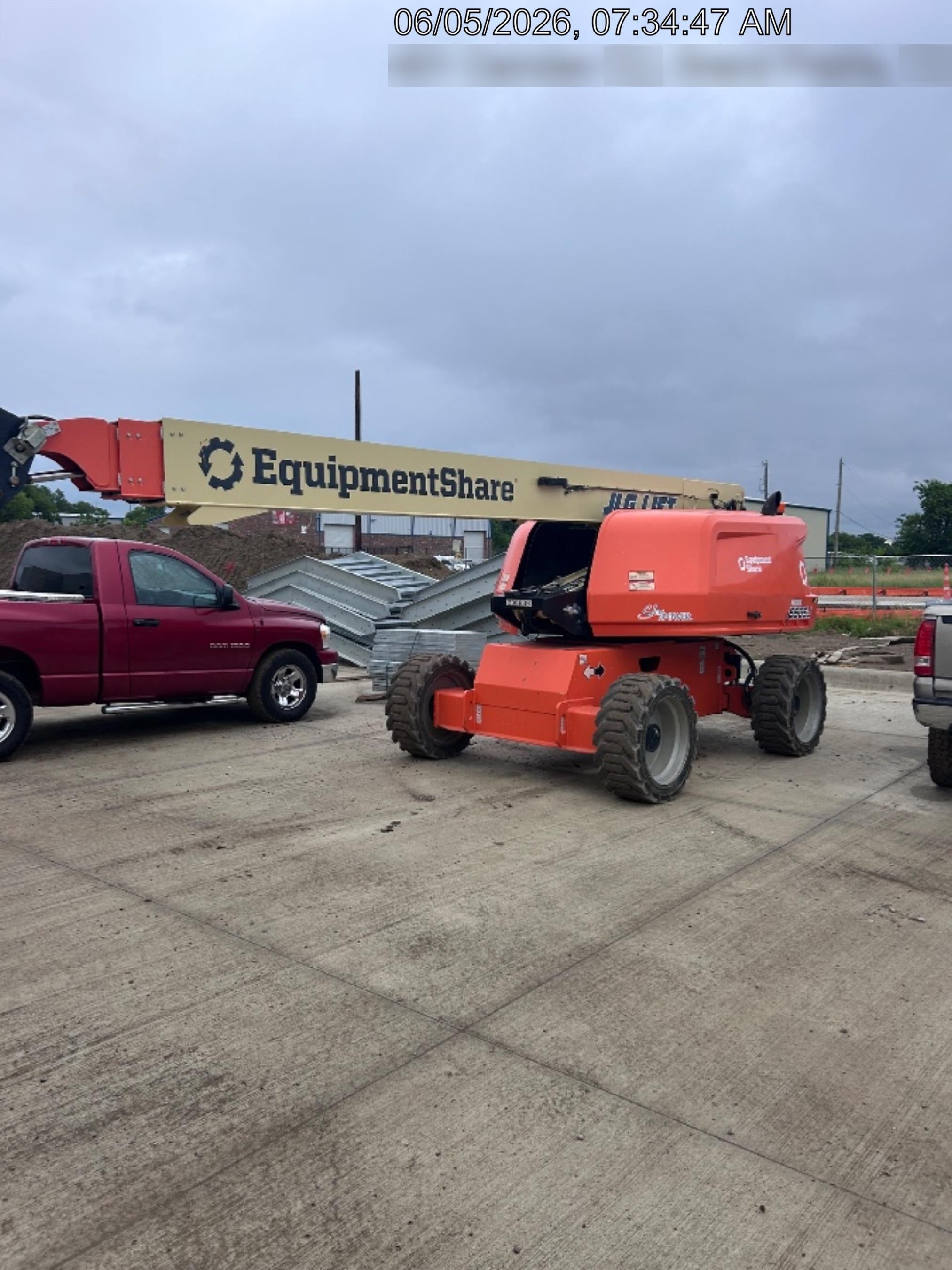 2022 JLG 660SJ