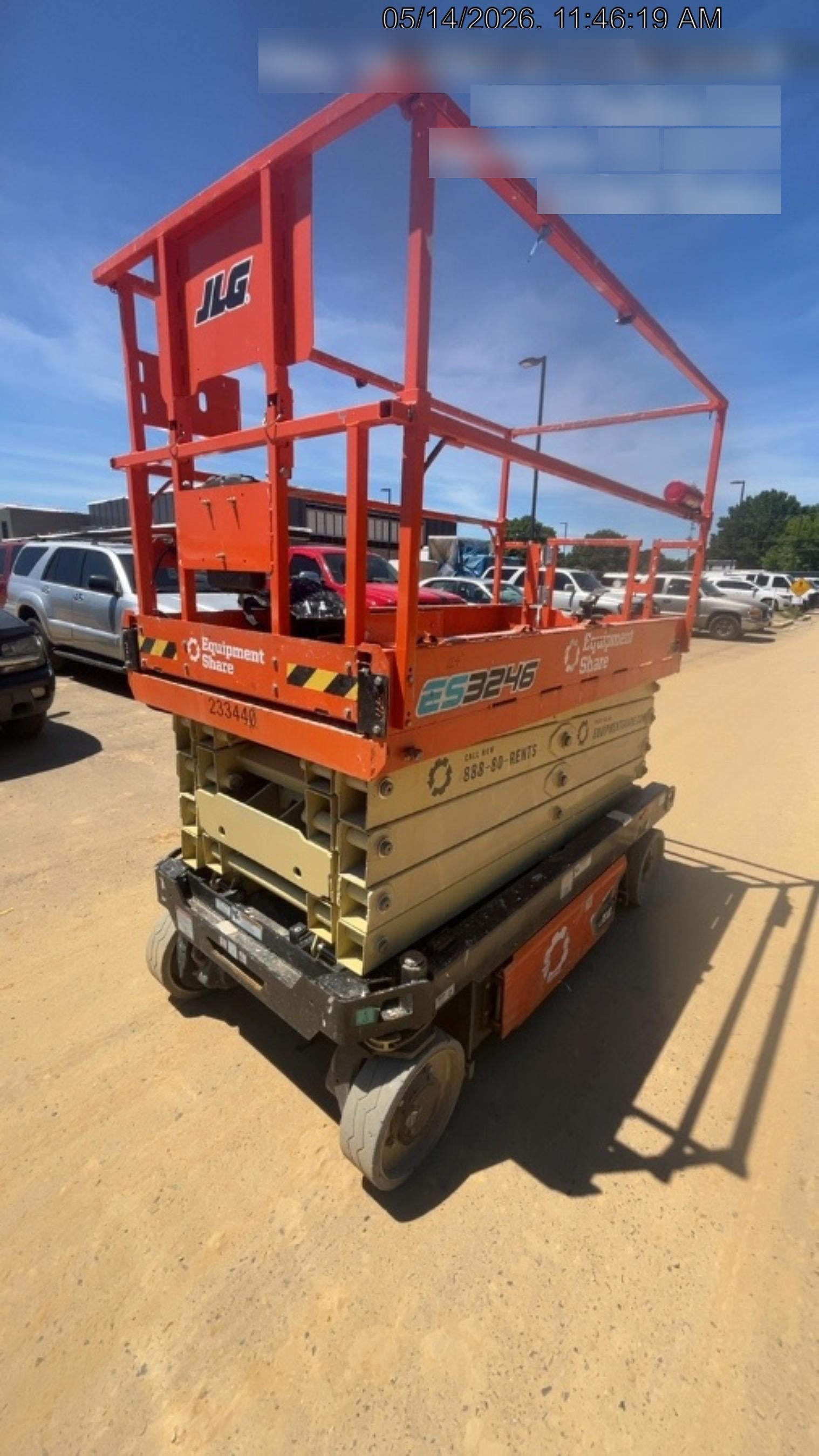 2022 JLG ES3246