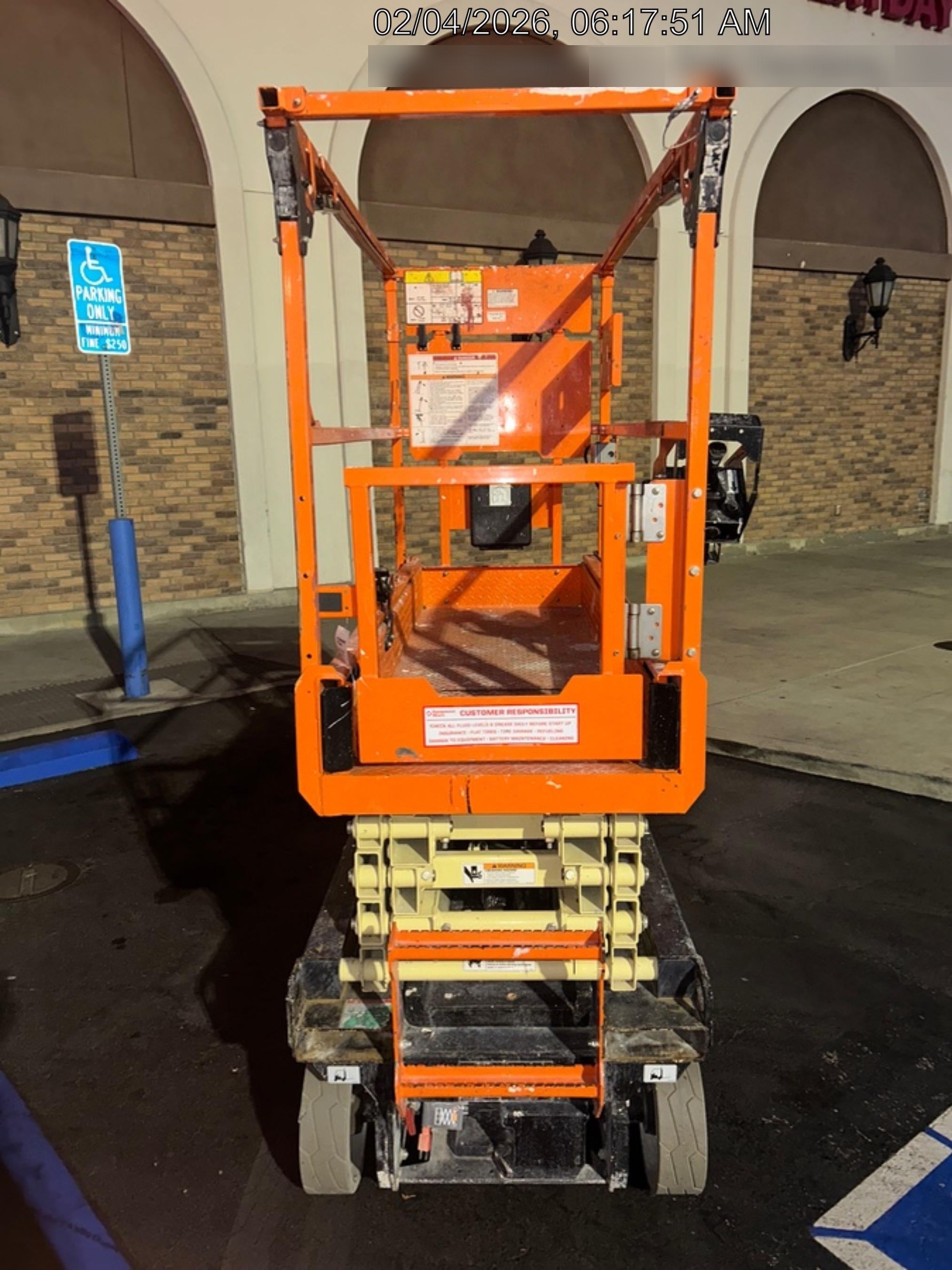 2022 JLG ES1932
