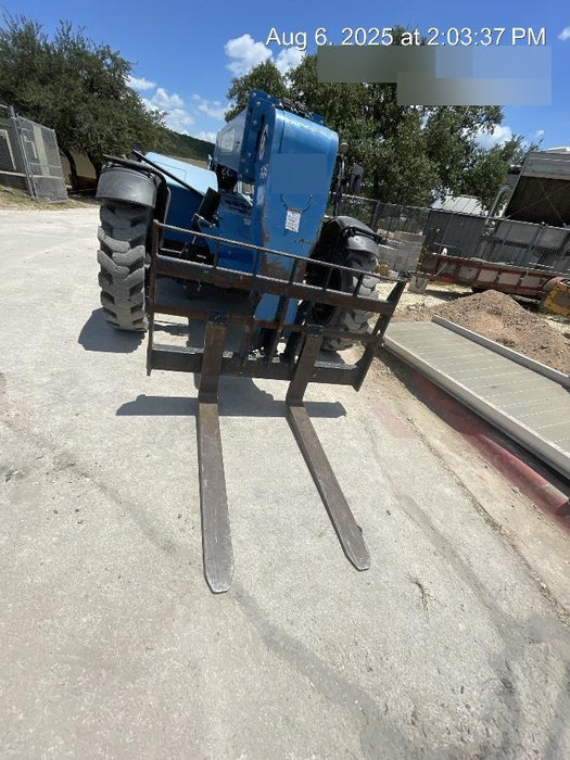 2018 Genie GTH-844 Genie GTH-844 w/ROPS, Work Lights, Solid Tires, RH Cab Mesh, Beacon, 60" Carriage and Forks