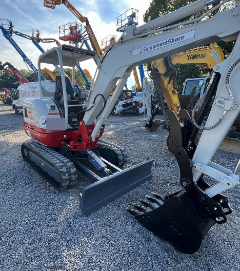 2024 TAKEUCHI TB235-2R
