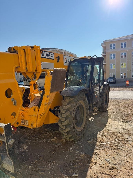 2022 JCB 510-56