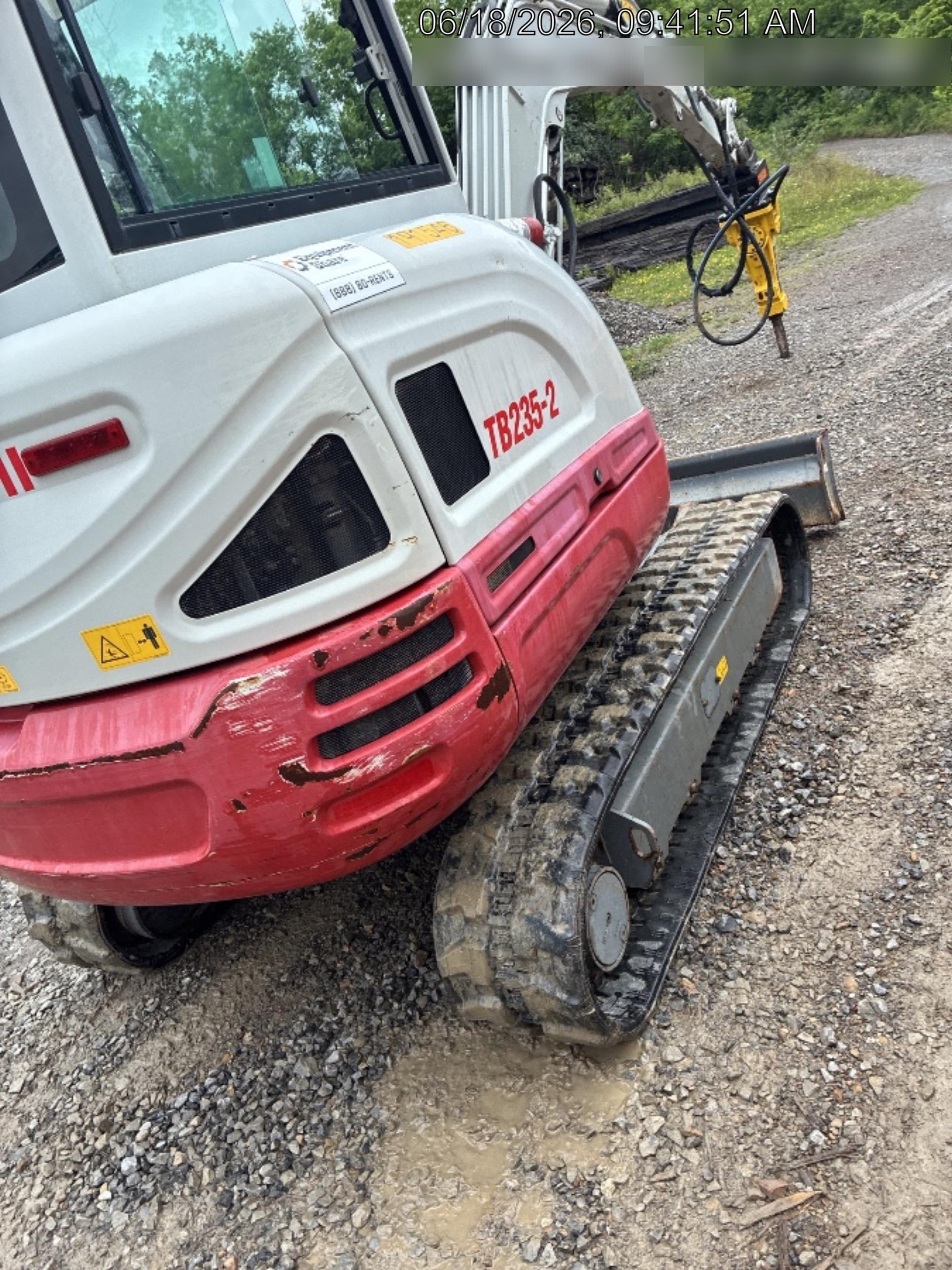 2021 TAKEUCHI TB235-2CR