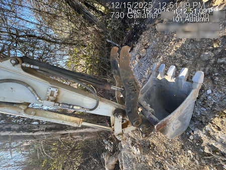 2021 TAKEUCHI TB235-2R