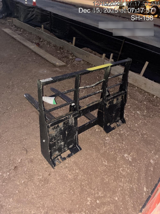 2025 ARROW MATERIAL HANDLING 48" Pallet Forks - Arrow