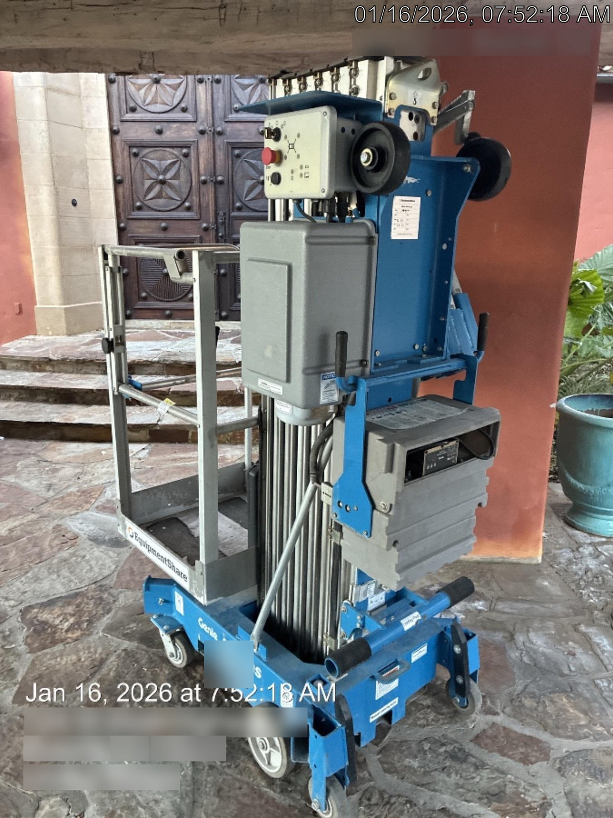 2019 GENIE AWP-30S