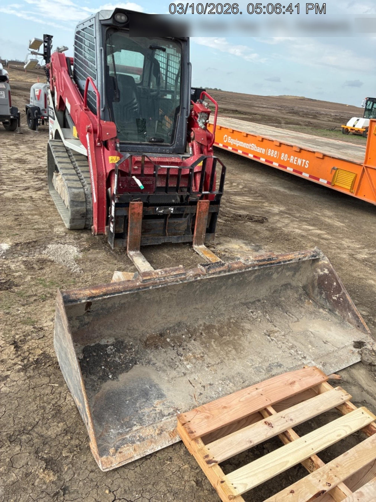 2023 TAKEUCHI TL10V2-CR