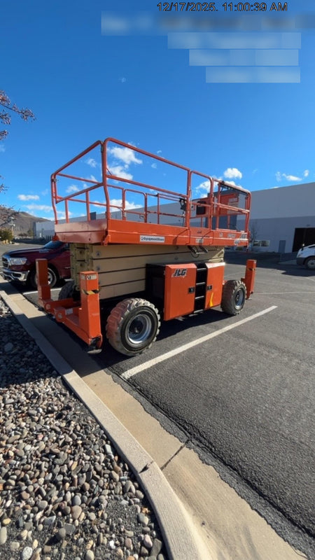 2019 JLG 430LRT