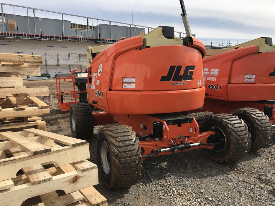 2019 JLG 450AJ